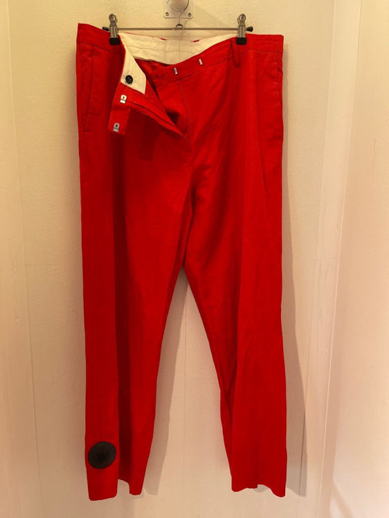 Billede af røde bukser 