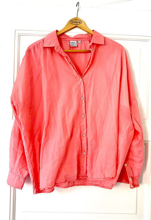 Billede af lyserød oversize skjorte
