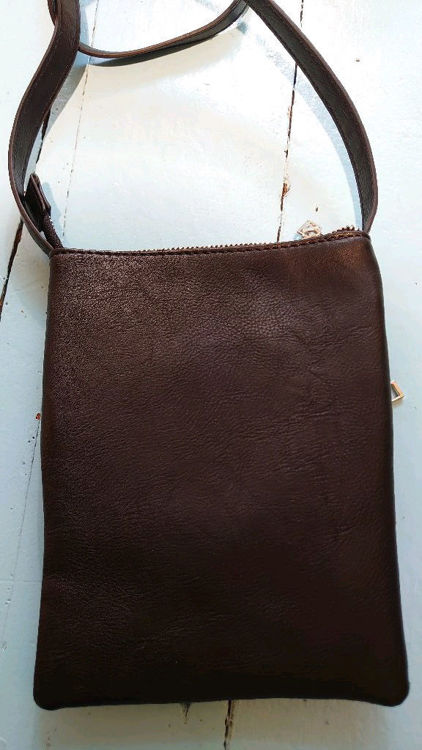 Billede af Sort Rejsedokument taske med lynlåse
