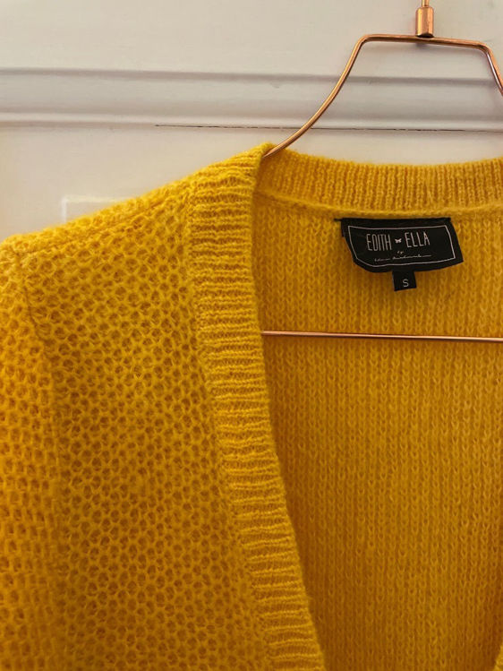Billede af gul mohair cardigan