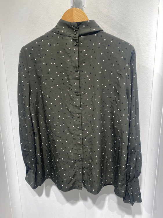 Billede af bluse med prikker 