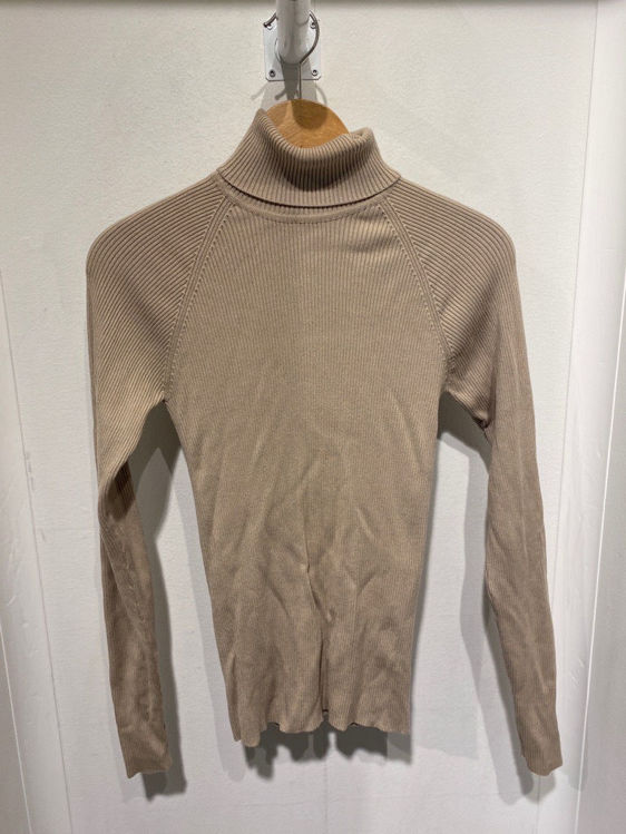 Billede af gina tricot højhalset