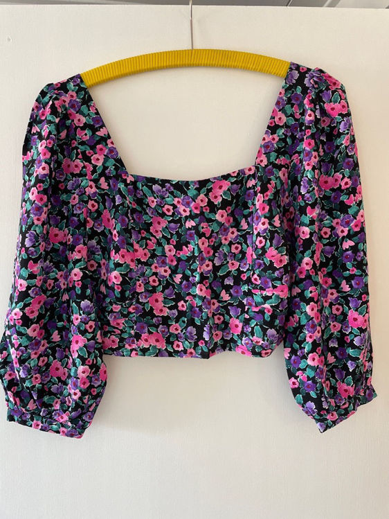Billede af Croptop med pufærmer fra Zara