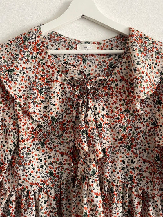 Billede af Blomstret kjole