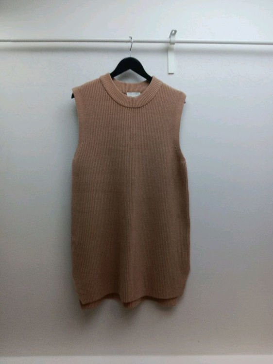 Billede af lang strik vest