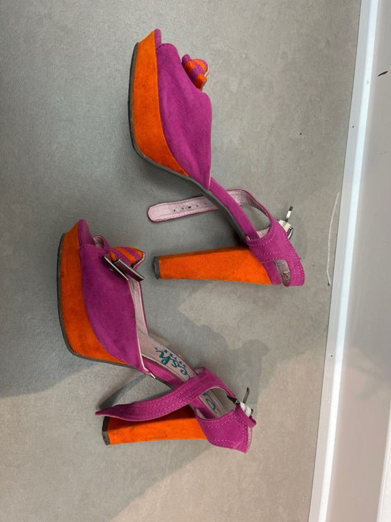 Billede af Pink and orange leather heels