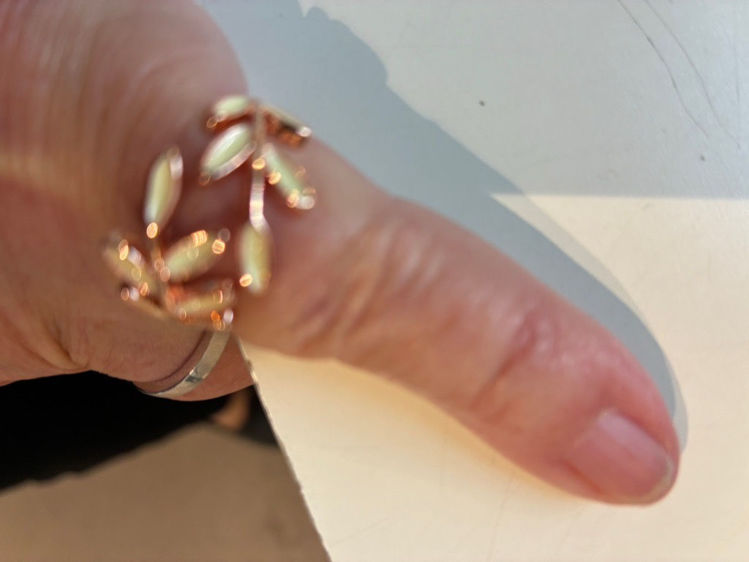 Billede af Gylden  ring med smukt mønster