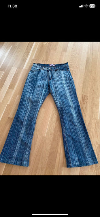 Billede af Lyseblå jeans “sweet”