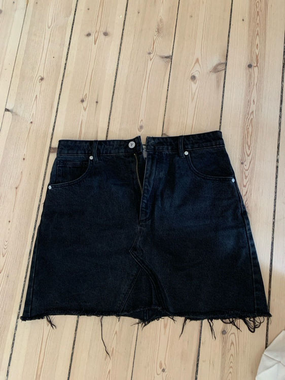Billede af Black denim skirt