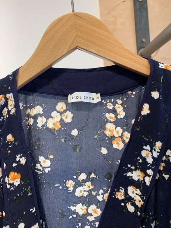 Billede af Slide show, dark blue flowery wrap dress, stl S