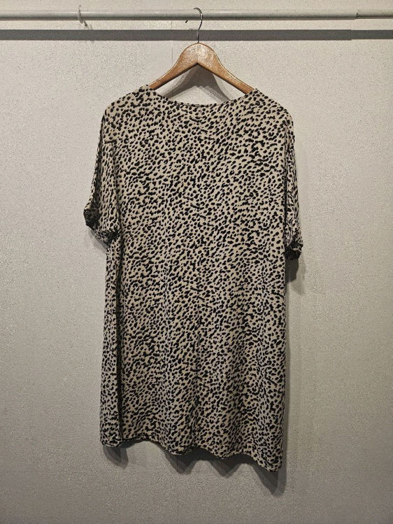 Billede af H&M fin dyreprint kjole