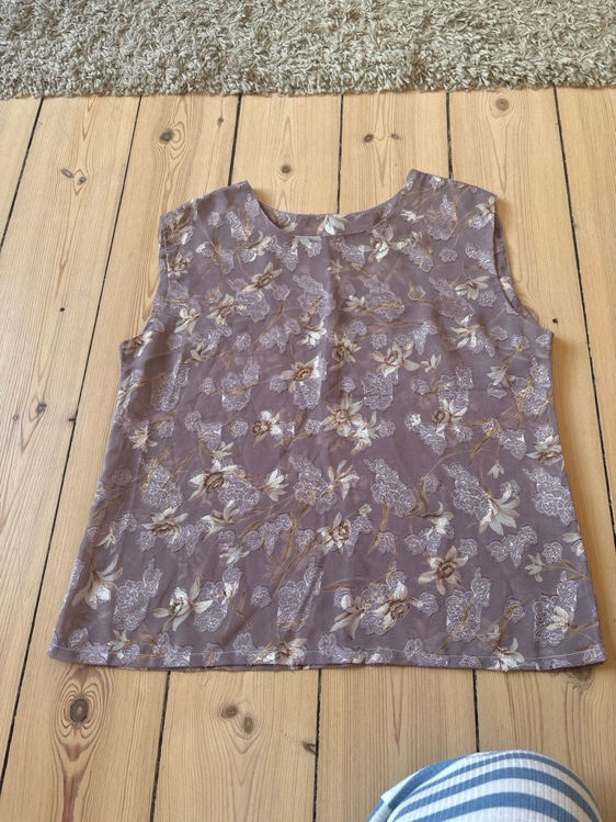 Billede af Blomsteret top