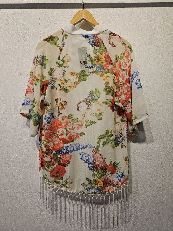 Billede af Flot blomstret kimono m.frynser